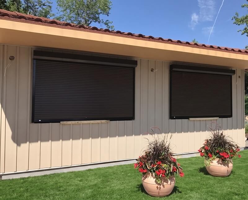 garage-rollshutter-windows shed rollshutter windows